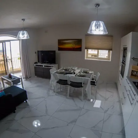 Qawra - Sea View Apartment